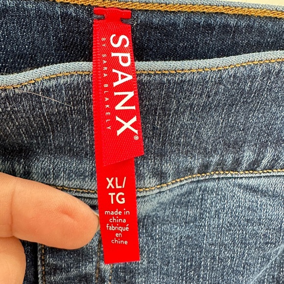SPANX XL crop dipped stretch pull-on flare woman raw hem cute high-rise denim - Picture 7 of 11